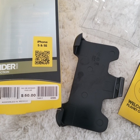 Otter Box defender series iPhone 5/5S Protector - Picture 3 of 6